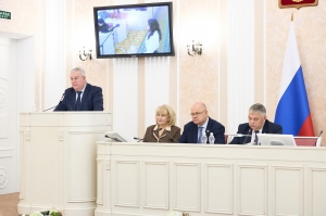 Совместное заседание комитетов по государственному строительству, вопросам МСУ и информационной политике; по здравоохранению и социальной политике; по образованию, культуре и спорту