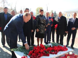 Депутаты Законодательного Собрания Пензенской области почтили память жертв керченской трагедии