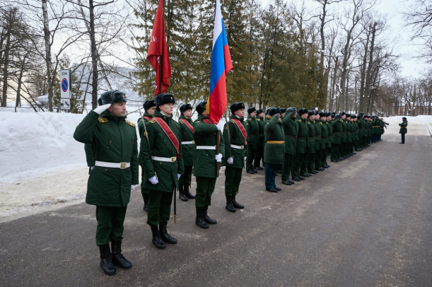Совместно с Губернатором Пензенской области Олегом Владимировичем Мельниченко поздравил личный состав филиала Военной академии ПАИИ с государственным праздником