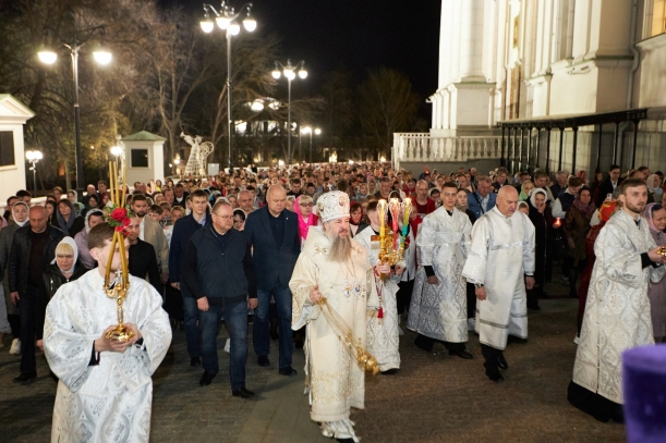 Пасхальное богослужение в Спасском кафедральном соборе, которое возглавил митрополит Пензенский и Нижнеломовский Серафим