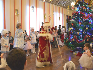 Лучший Дед Мороз России пришел на помощь детям