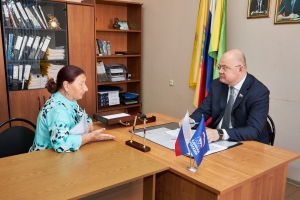 В рамках депутатской деятельности провел прием жителей избирательного округа №1