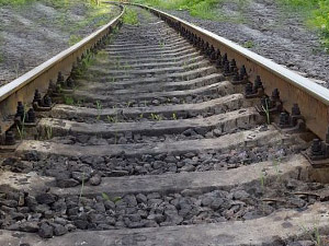 На железнодорожном переезде по улице Каракозова идут ремонтные работы