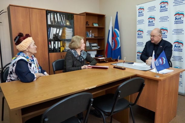 В рамках депутатской деятельности провел прием граждан в общественной приемной Железнодорожной администрации города Пензы