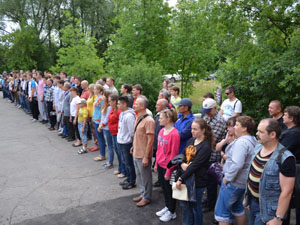 На огневом рубеже – и стар, и млад…