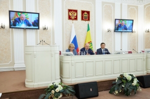 Совместное заседание комитетов по бюджетной, налоговой и финансовой политике, по агропромышленному комплексу, по вопросам ЖКХ и строительства, по промышленной политике и по экономической политике, под председательством Александра Акимова