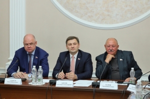 Принял участие в работе комитета регионального парламента по бюджетной, налоговой и финансовой политике