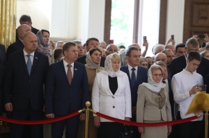 Принял участие в Божественной литургии в новоосвященном храме