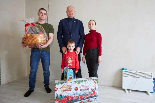 Присоединился к Всероссийской благотворительной акции «Ёлка желаний»