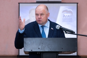 Отчетная встреча с жителями в первом корпусе школы № 66 им. В. А. Стукалова