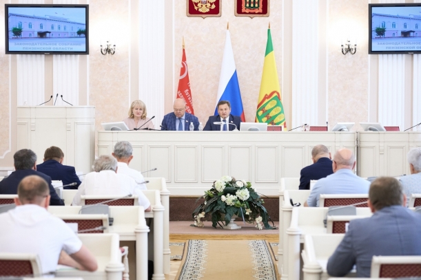 Завершили формирование повестки дня предстоящей 28 сессии регионального парламента