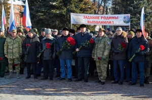 Церемония возложения цветов к Вечному огню мемориального комплекса «Афганские ворота»