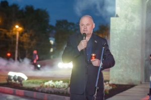 Принял участие в акции «Свеча памяти» и «Огненные картины войны»