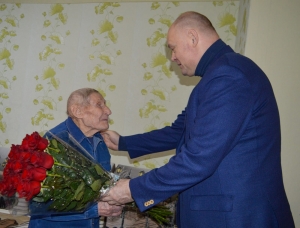 Поздравил со 100-летием Нестера Тимофеевича Бухтина - ветерана Великой Отечественной войны