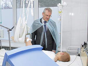 Губернатор посетил областную детскую больницу им. Филатова