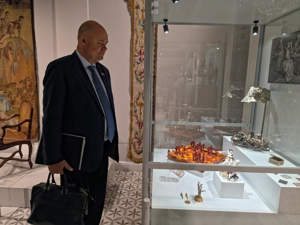 q0xzfkZUTRKm6-cdoKHaMEZVKIjDaPzwbw94NTN7nPVCtlmgfK8b3HHOk2qc2Usm_zohMLwAcFBBD2gLZVYvaP3z (1).jpg