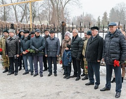 В Пензе открыли мемориальную доску Герою Российской Федерации Павлу Петрачкову