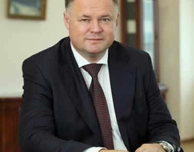 Вадим Супиков: «Пусть в эти праздничные дни повседневные заботы уступят место весеннему настроению, комплиментам, цветам и улыбкам!»