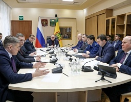 Принял участие в заседании регионального правительства, которое провел Губернатор Олег Владимирович Мельниченко