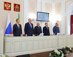Вадим Супиков провел внеочередное заседание регионального парламента