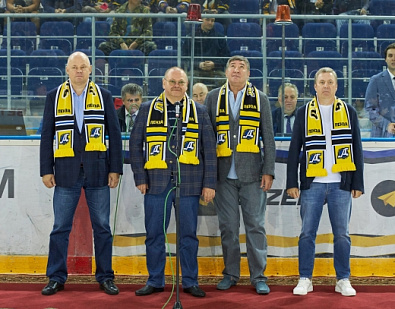 Церемония открытия матча OLIMPBET всероссийской хоккейной лиги — Кубка Шелкового пути