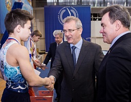 Губернатор вручил награды победителям всероссийских турниров по спортивной гимнастике
