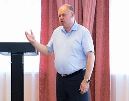 Вадим Супиков провел встречу с коллективом и родителями детского сада №4