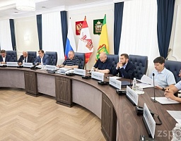 Ремонт, строительство дорог и благоустройство общественных территорий рассмотрены в правительстве региона