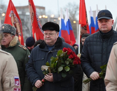 Совместно с Губернатором Пензенской области Олегом Владимировичем Мельниченко принял участие в торжественном мероприятии, приуроченном к 80-летию победы в Сталинградской битве