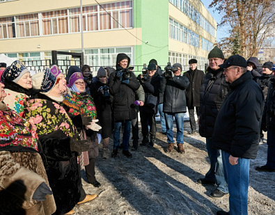 В Железнодорожном районе Пензы, на территории школы № 47 прошли народные гуляния широкой Масленицы
