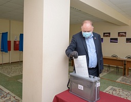 Вадим Супиков принял участие в голосовании по поправкам в Конституцию