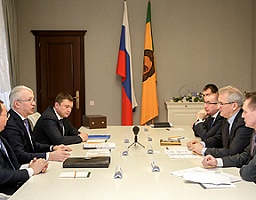 Губернатор провёл рабочую встречу с главой «Концерна Радиоэлектронные технологии» Николаем Колесовым