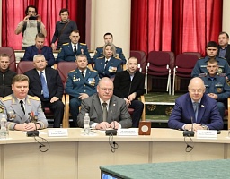 Совместно с Губернатором Пензенской области Олегом Владимировичем Мельниченко принял участие в торжественном мероприятии, посвященном Дню спасателя РФ