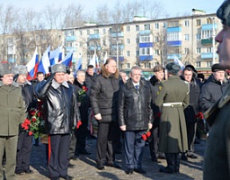 Вадим Супиков принял участие в церемонии возложения цветов к монументу боевой и трудовой славы пензенцев