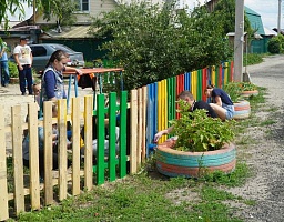Вадим Супиков оказал содействие в ремонте детской площадки