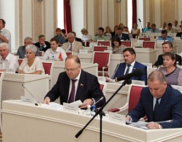 Депутаты назначили выборы губернатора на 13 сентября 2015 года