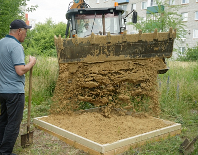 Вадим Супиков оказал содействие в ремонте детской площадки