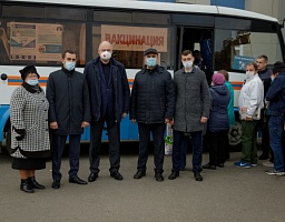 В Железнодорожном районе продолжается выездная вакцинация жителей