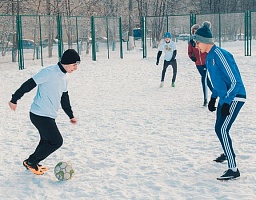 Стартовал зимний турнир по дворовому футболу