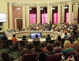 Антикризисные меры, принимаемые областным правительством, обсуждались Законодательным Собранием