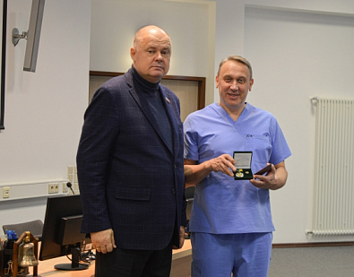 Принял участие в церемонии награждения сотрудников Федерального центра сердечно-сосудистой хирургии