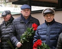 В Пензе открыли мемориальную доску Александру Щербакову