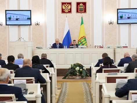 Заседание профильных комитетов по государственному строительству, вопросам МСУ и информационной политике; по здравоохранению и социальной политике; по образованию, культуре и спорту