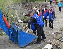 На улице Долгорукова состоялась акция «Чистый четверг»