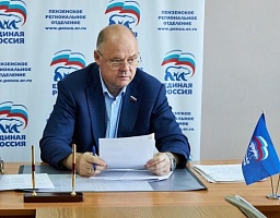 Вадим Супиков держит на контроле обращения избирателей