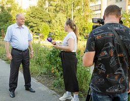 Заместитель Председателя Законодательного Собрания Пензенской области Вадим Супиков поздравил жителей микрорайона ГПЗ с праздником двора