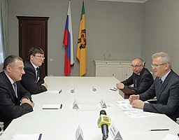 Губернатор провёл рабочую встречу с руководством «Росэлектроники» Игорем Козловым