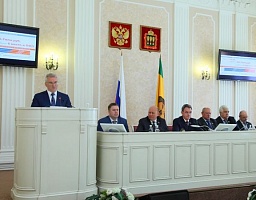 Иван Белозерцев представил депутатам отчет о деятельности регионального правительства за 2017 год