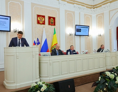 Принял участие в заседании фракции «Единая Россия» в Законодательном Собрании Пензенской области под председательством Сергея Николаевича Мельникова