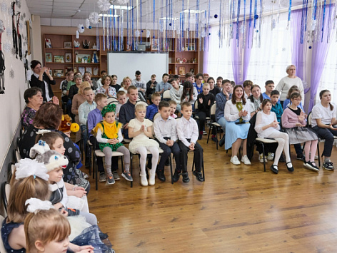 По доброй традиции, в предновогодние дни посетил социально-реабилитационный центр в Кичкилейке, встретился с воспитанниками и трудовым коллективом